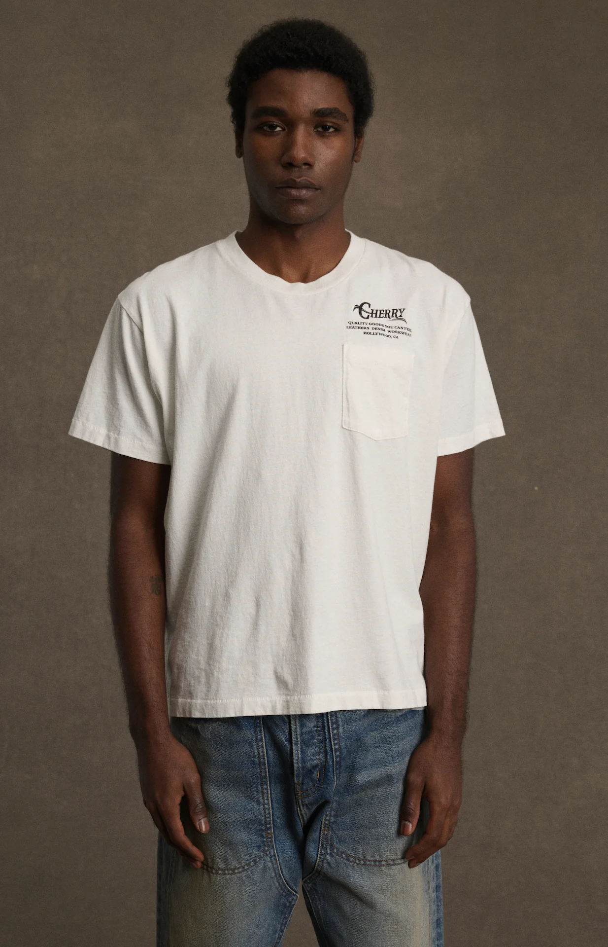 Best Of The Breed Classic Pocket T-Shirt (Vintage White) - Image 2
